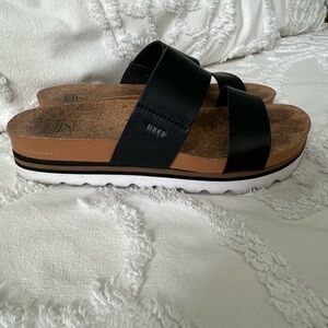 Reef - cushion vista hi - size 8